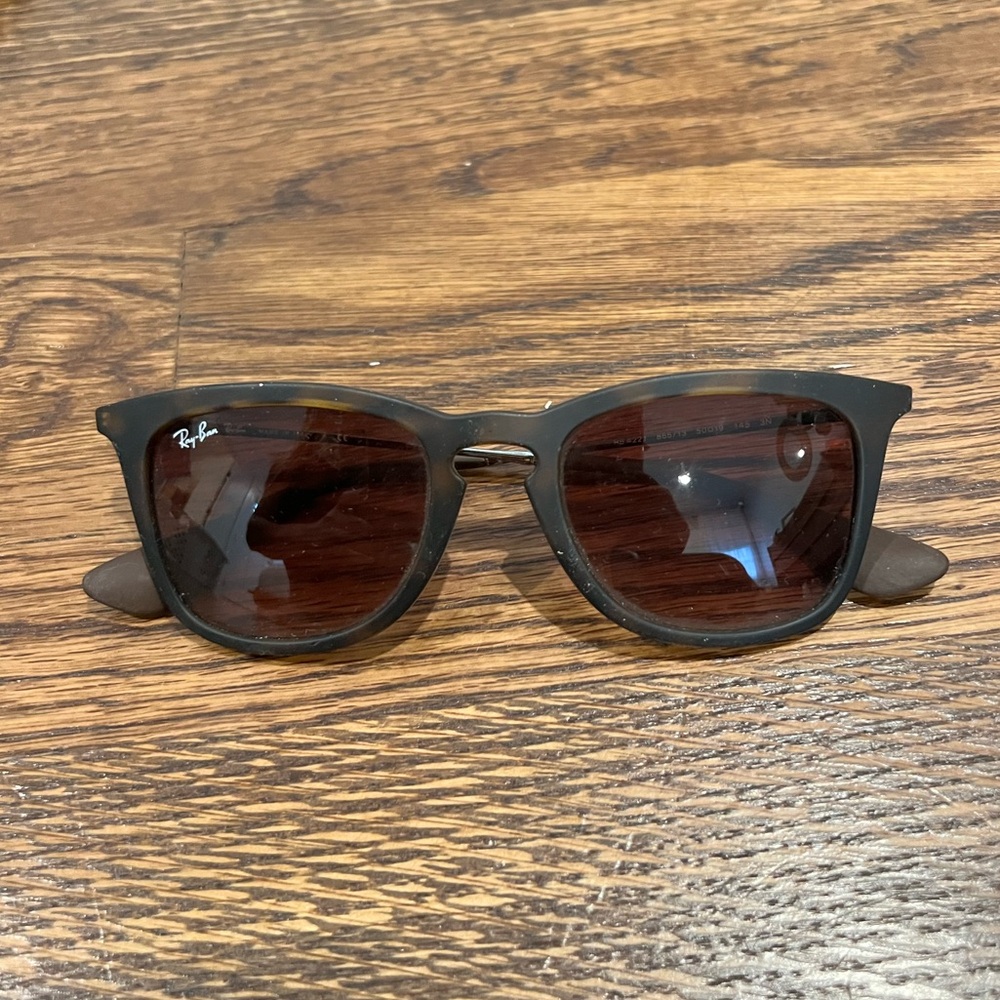 Rayban sunglasses with case